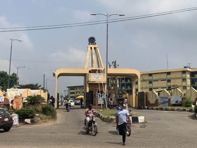 Governor Makinde Honours Olunloyo, Renames Ibadan Polytechnic